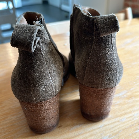 Madewell Brenner ankle boot- olive green suede - size 8.5 - Picture 3 of 4